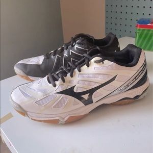 Mizuno wave hurricane 3